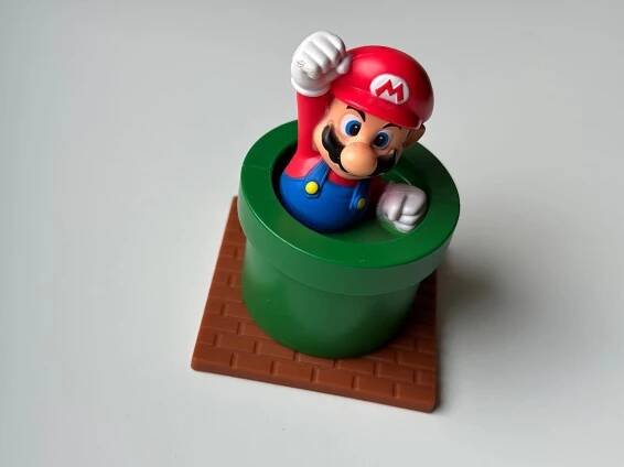 The Super Mario Bros figurka McDonalds Happy Meal hračka 2013 Nintendo - Sběratelství
