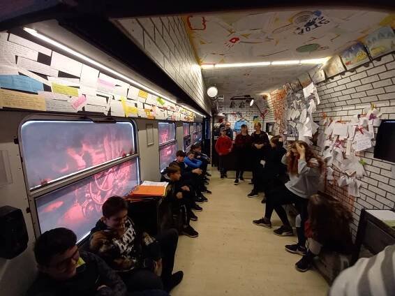 Revolution train – Protidrogový vlak · ZŠ Valašská Bystřice