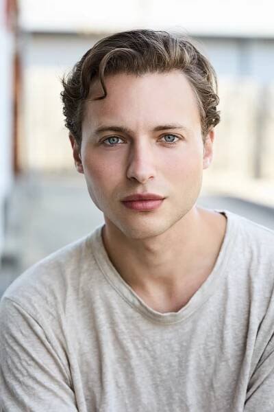 Matthew Connell – Actor