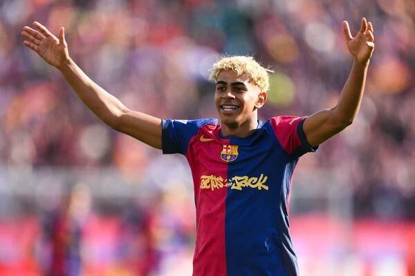 17-year-old superstar Lamine Yamal signs contract extension with Barcelona until 2031