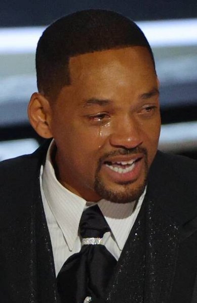 Slzy a facky na letošních Oscarech: Will Smith přebral cenu a propleskl drzého moderátora!