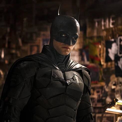 Watch Robert Pattinson Take Flight in ‘The Batman’