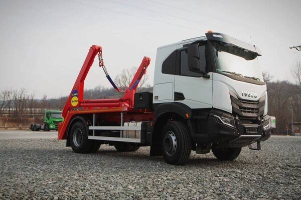 Nástavby a požární vozy | agrotectrucks.cz