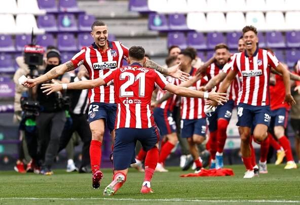 Atlético vykročilo za obhajobou výhrou 2:1 ve Vigu, Barcelona pálila i bez Messiho