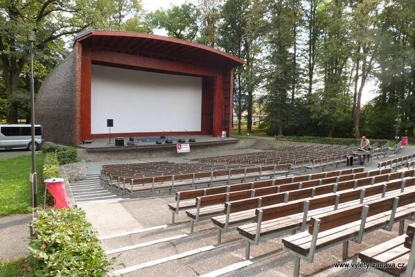 Naučná stezka Zámecký park u zámku Kinských, Valašské Meziříčí