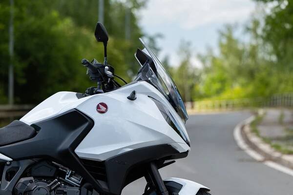 Honda NT 1100 s automatickou dvouspojkovou převodovkou není jen pro ty, kteří jsou líní řadit