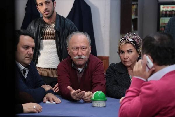Hangimiz Sevmedik - Episode 16 - Z filmu - Altan Erkekli, Gül Onat
