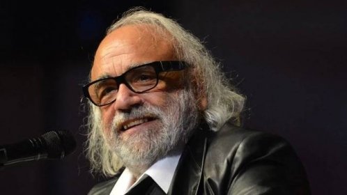 Ve věku 68 let zemřel řecký zpěvák Demis Roussos