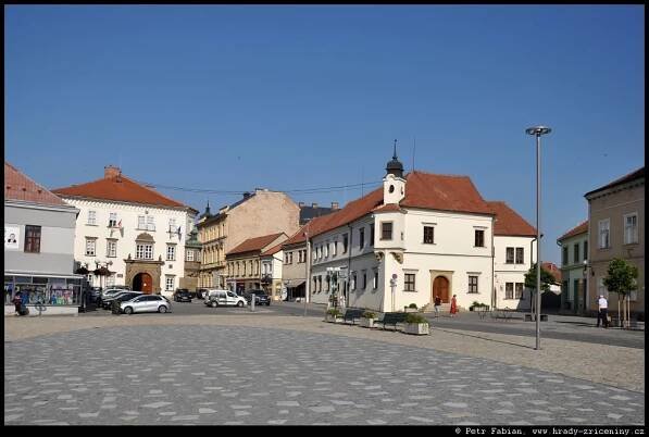 Ivančice – fotografie / hrady-zriceniny.cz
