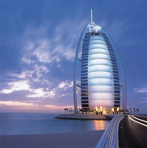 Dubaj ve snaze podpořit turistiku zrušila třicetiprocentní daň z alkoholu
