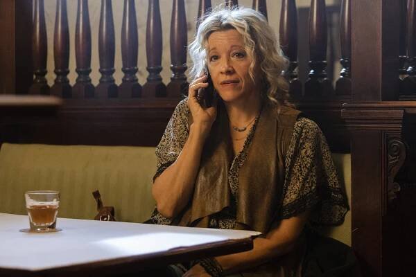 Lodge 49 - Full Fathom Five - Z filmu - Linda Emond