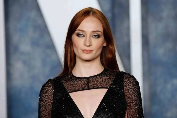 Sophie Turner Reacts to Weight Loss Drug Ads in New York City: 'WTF'