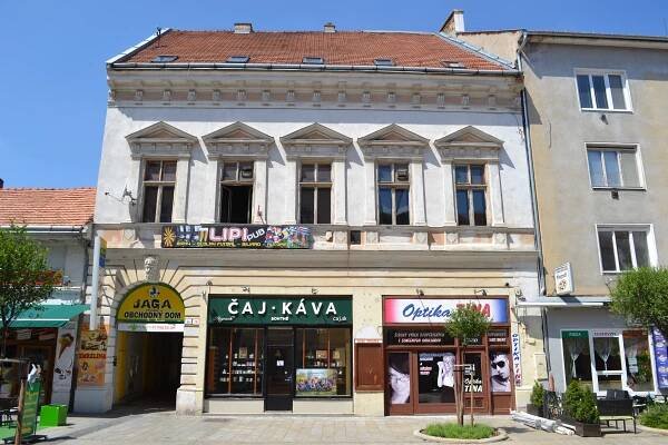 Súbor:Nitra - Štefánikova tr. 18 - pam. dom.jpg