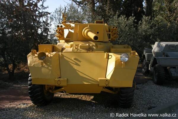 FV601 Saladin (obrněné průzkumné vozidlo) - 