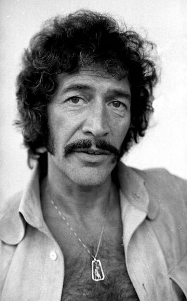 Peter Wyngarde – Wikipedia