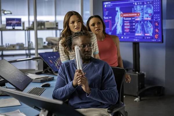 Flash - The Curious Case of Bartholomew Allen - Z filmu - Kayla Compton, Brandon McKnight, Danielle Nicolet