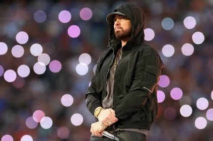 Eminem Drops in on Detroit Lions Practice on HBO's 'Hard Knocks'