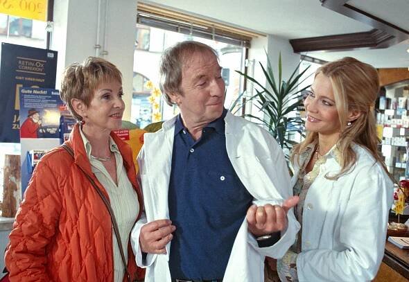 Rodina doktora Kleista - Žádost o ruku - Z filmu - Uta Schorn, Ulrich Pleitgen, Verena Klein