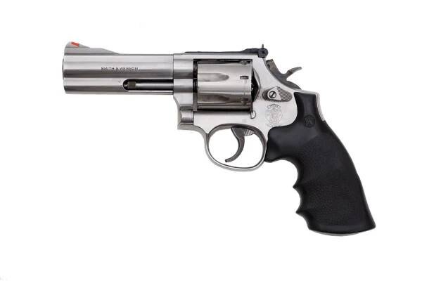 Smith & Wesson, 686-4 1
