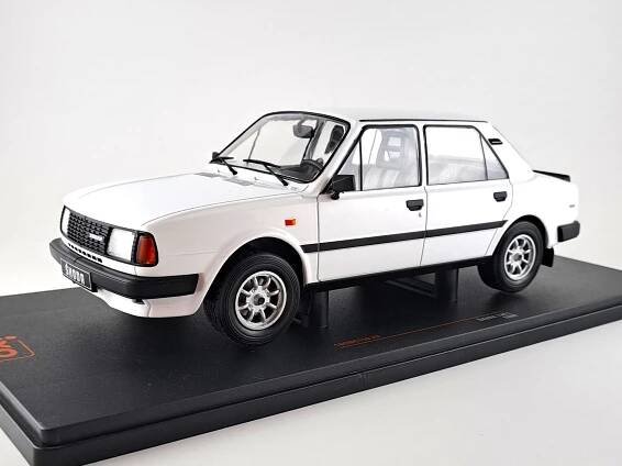 Škoda 130 L 1988 1:18 IXO