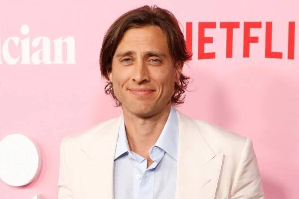 Brad Falchuk Says He’d ‘Never Say No’ to a Glee Remake but It’d Have to Return in a 'More Modern Way'