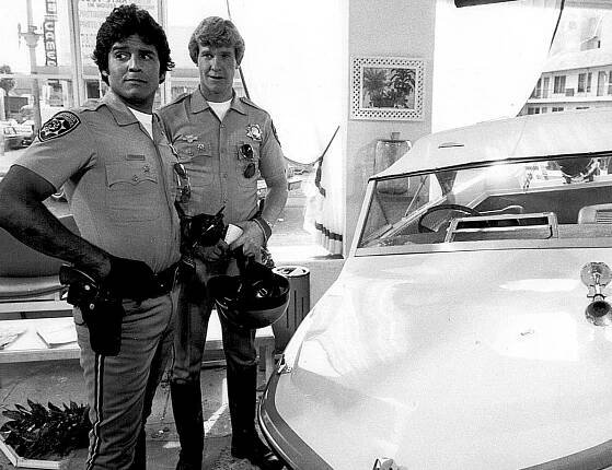 Erik Estrada - Wikipedia