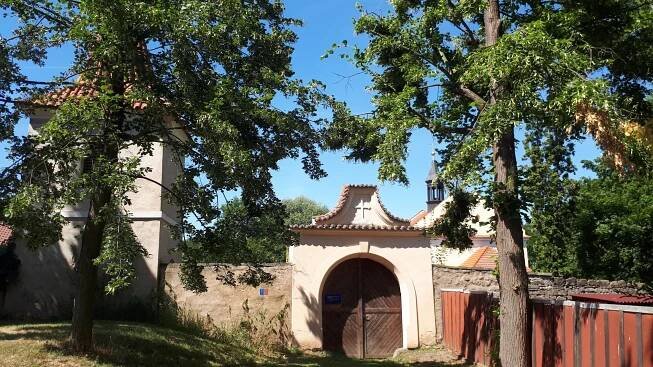 Fotografie - Velvary - kostel (Všech svatých) - 15.07.2023
