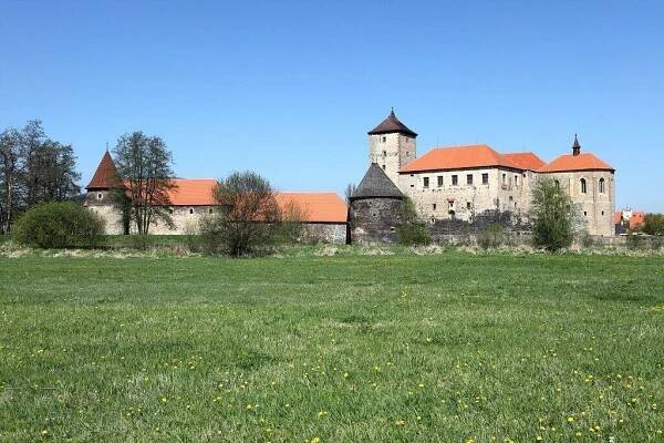 ŽENA-IN - Kvíz: Jak dobře znáte naše hrady a zámky?