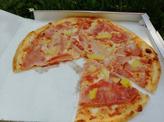 Pizza Hoštice do krabice foto 3