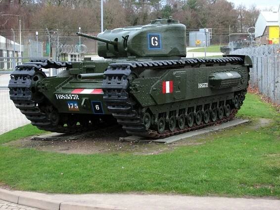 File:Bovington 094 Churchill I 1.jpg