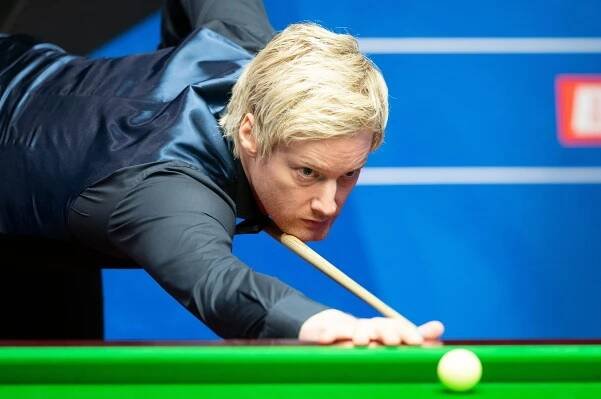 První den turnaje šampionů ovládl obhájce titulu Neil Robertson