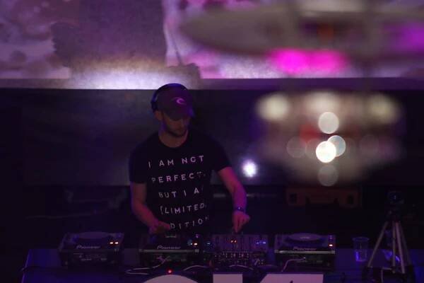 OBRAZEM: DJ Lucca ve slánském Grandu