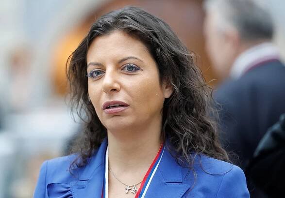 "Chtějí, abychom porazili sami sebe." Putinova šéfredaktorka varuje před novými útoky