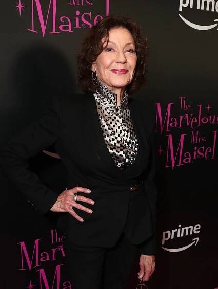 "The Marvelous Mrs. Maisel" Premiere at Village East Cinema in New York on November 13, 2017 - Kelly Bishop - Úžasná paní Maiselová - Z akcí