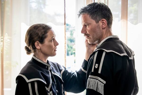 Erzgebirgskrimi - Tödlicher Akkord - Z filmu - Katharina Lorenz, Tim Bergmann