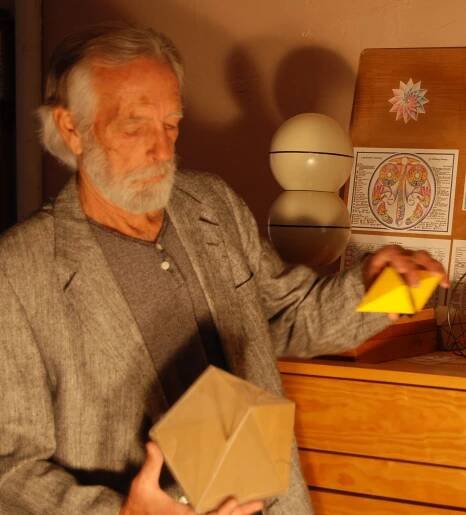 Robert Williams (geometer)