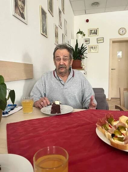 ☀️ Dubnová oslava narozenin | Alzheimer Home