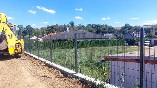 Plotovy panel,Plot (Oslavany, okr. Brno-venkov) • Ploty • NejŘemeslníci.cz