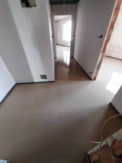 Realizace litých podlah v Polyfunkční dům Harfistka - Praha, Vysočany | Minerva Build s.r.o.