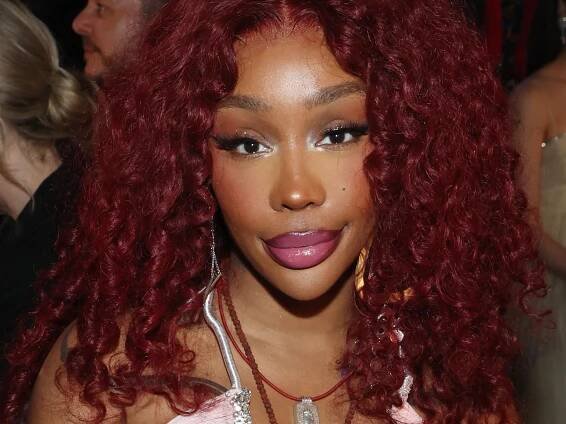 SZA Wins Best R&B Song for “Saturn” at 2025 Grammys