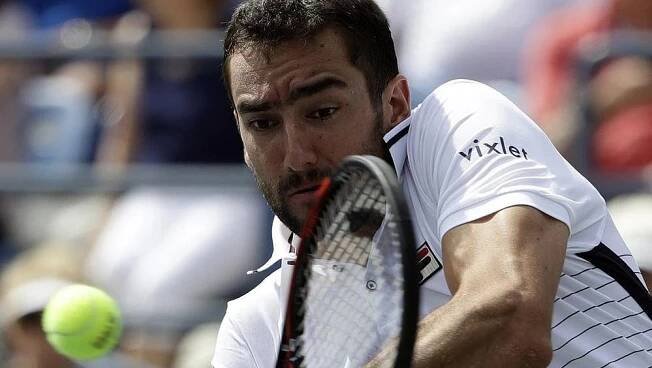 Bývalý šampión Čilič skončil na US Open ve třetím kole, Djokovičovi skrečoval soupeř