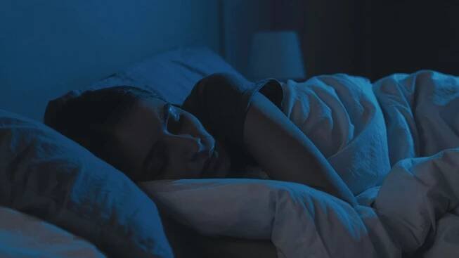 Vadí vám tma? Naše tělo ji ale potřebuje. Je důležitá nejen pro spánek, ale také omlazuje