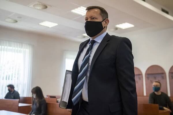 Lipšic sa na súde pýta znalkyne Fortis, či je objednávka vraždy v súlade so štruktúrou...