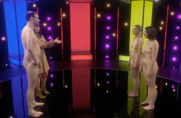 Prsa ven a zadky taky! Nahé reality show, kde nikdo nic neschová! Troufla byste si?