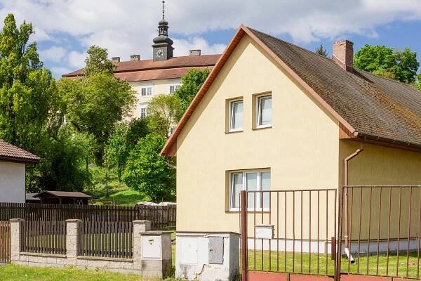 rodinný dům s podkrovím v klidné části pod zámkem, Rožďalovice, okres Nymburk | Reality.iDNES.cz 