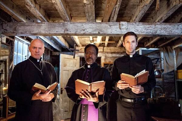Alan Dale, Clarke Peters, Joel David Moore - Grace - Z filmu
