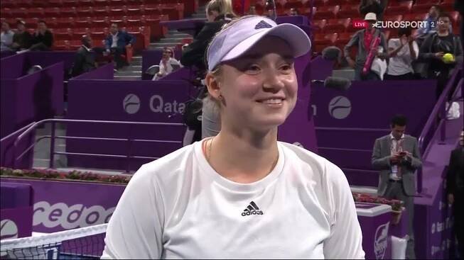 Stefano Vukov coaching Elena Rybakina, Anna Rybakina supporting her sister (Doha, 2020)