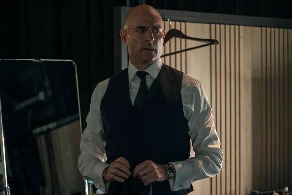 Nine Perfect Strangers, Mark Strong