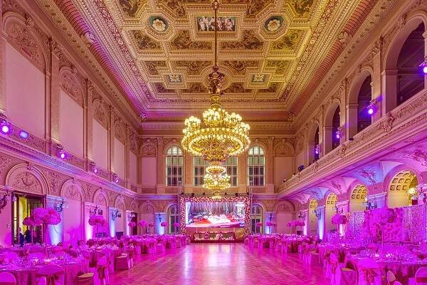 Unique wedding experience of J & S