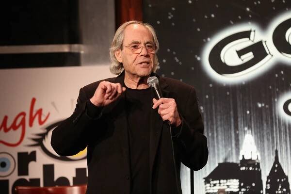 robert klein doing standup comedy in nyc